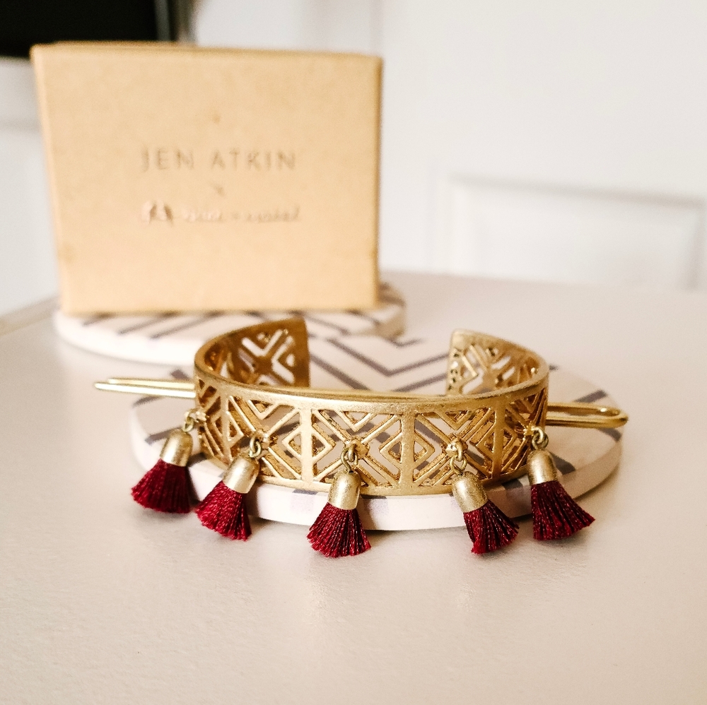 Chloe&Isabel x Jen Atkin Bun Cuff